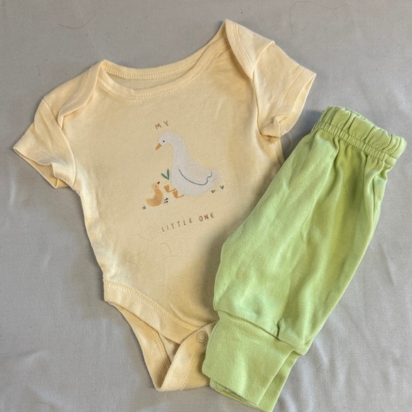 Primark Yellow and Green Kids Matching Set - Picture 1 of 4